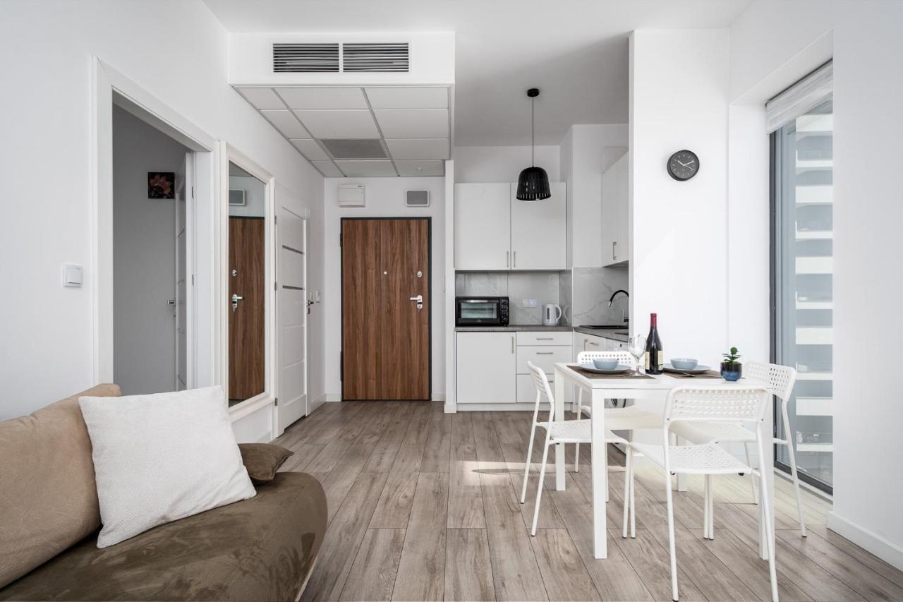Apartament Ks Wola Prymasa 407 Apartment Warsaw Exterior photo