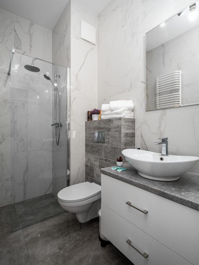 Apartament Ks Wola Prymasa 407 Apartment Warsaw Exterior photo